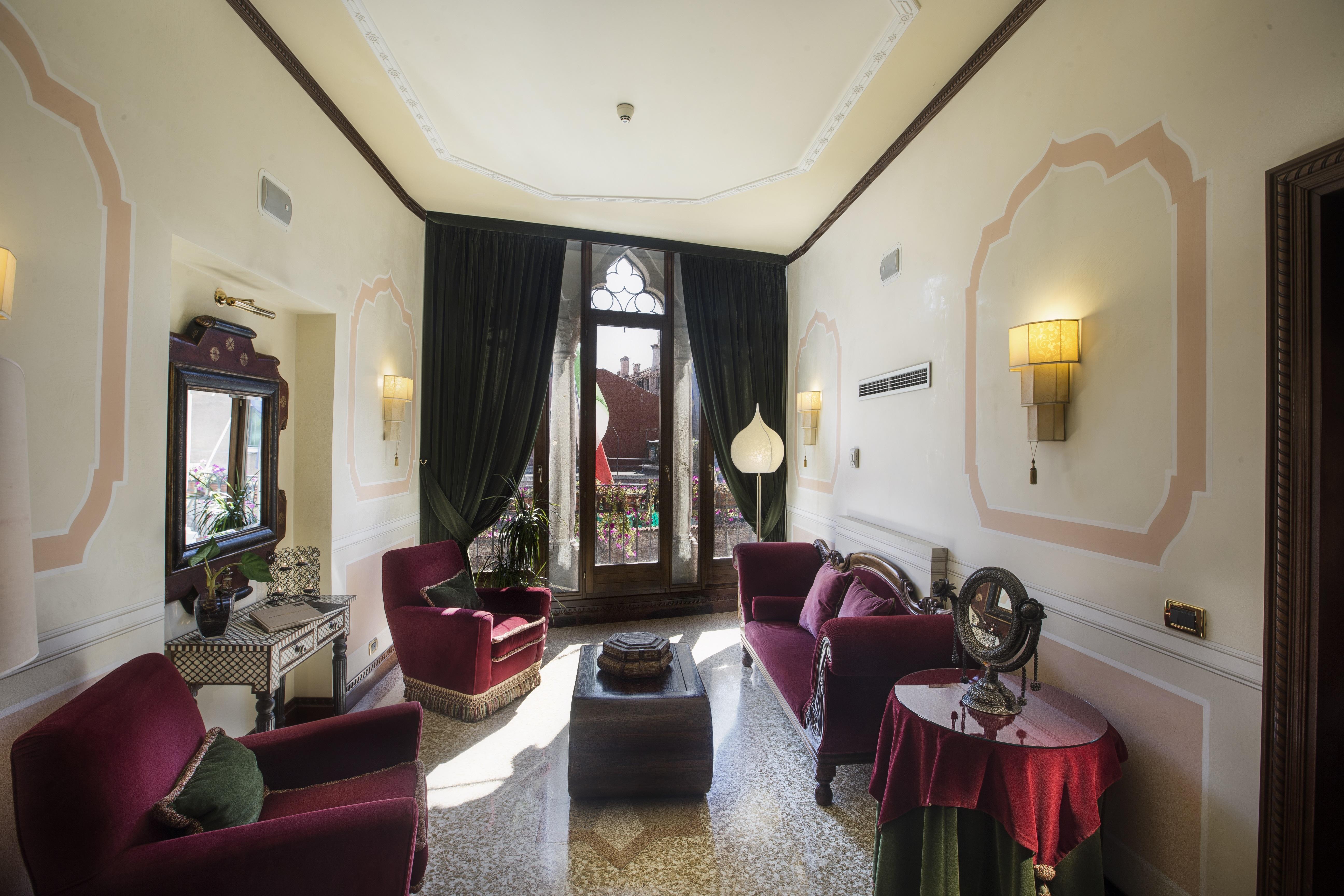 Ai Mori D'Oriente Hotel Venesia Bagian luar foto